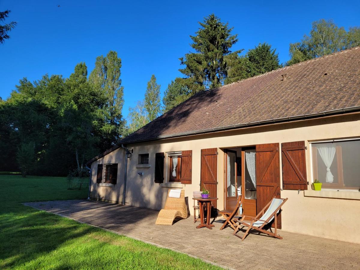 Prince Des Carres Saint-Malo-en-Donziois Exterior photo